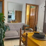 Cool - 2 Minutes From Sea