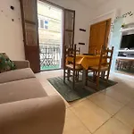 Cool - 2 Minutes From Sea Apartament