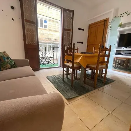 Cool - 2 Minutes From Sea Apartment